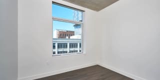 Helios Gallery 31
