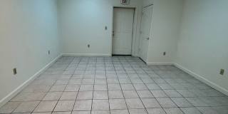 Prime location 2 Bedroom 1 Bath with Den Downtown Gallery 3