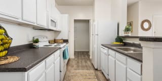 Marley Manor Luxury Apartment Homes Gallery 7
