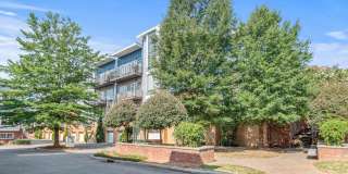 1 Bedroom Condo In Southend with garage Gallery 1