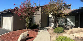 Adorable 2 bedroom 2 bathroom with 1 car garage attached Gallery 1