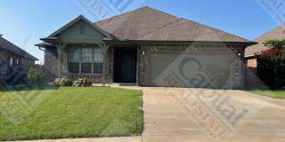 Charming 3 Bedroom Gallery 1