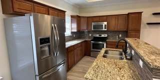 Stunning and Spacious 4 Bed Home! Parkview School District! Gallery 9