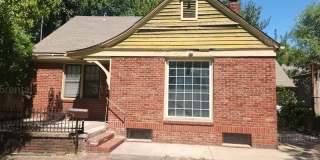 $1,075 - 2 bedroom / 2 bathroom - Single Family Home Gallery 1