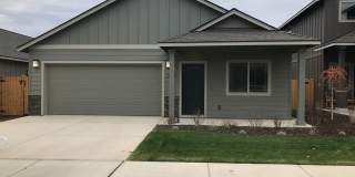 Single Level Home 3 Bedroom / 2 Bathroom in NW Redmond Oregon Gallery 1