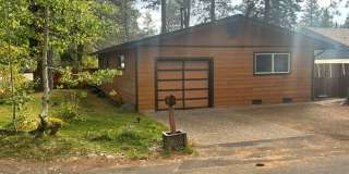 Lovely 3BD, pet friendly home with RV parking! Gallery 1