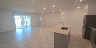 3 bed 2.5 bath home Gallery 7