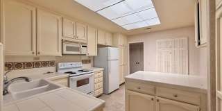Lovely Single Story Home in Oaks North Gallery 1