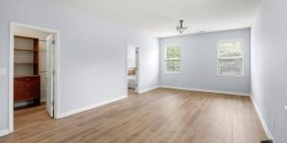 Spacious House in Hadley Park Gallery 18