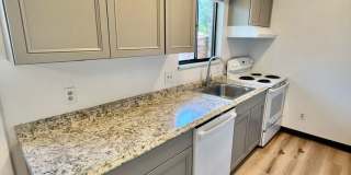 Updated 2BD/1.5BA townhome in a can't-beat Longmont location Gallery 1