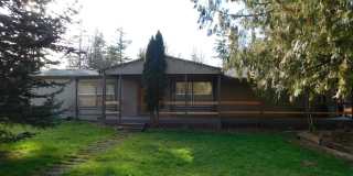 Country Living~Spacious 3BD/2BA Home on 4 Acre Mini Farm! Gallery 1