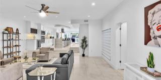 1044 NW N River Gallery 19