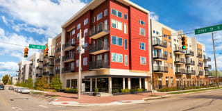 Met on 7th Gallery 1