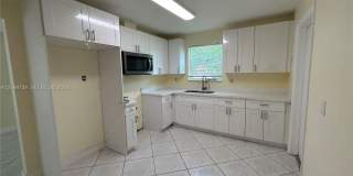 19600 NE 1st Place 19600, Miami, FL 33179 - 3255 Gallery 1