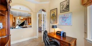 130 SE Bella Strano Gallery 23