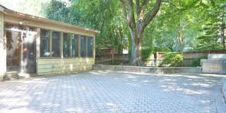 Sparkling and Spacious Gallery 37