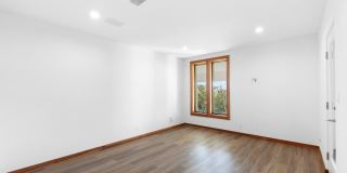 4 Bed, 5 bath home with stunning ocean views located in Malibu hills Gallery 31