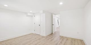 1529 ISHERWOOD Street NE Gallery 26