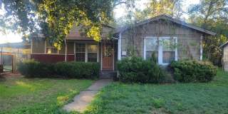 1092 W Elm Street Gallery 1