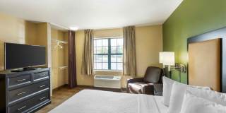 Milwaukee - Waukesha Gallery 23
