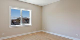 Pet Friendly 3 Bed 2 Bath Condo Quality Apartment with Private Roof Deck in Roscoe Village Gallery 15