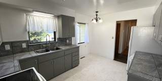 3 Bed Eureka Home With Large Fenced Yard, Deck & Views Of The Bay! Small Pets Considered Gallery 6