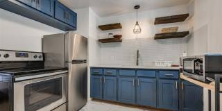 217 E Daws Street Gallery 7