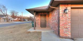 Modern 3BR/2BA Duplex | All Utilities Included | Downtown Edmond Gallery 40