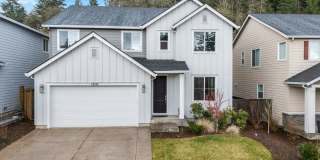 Stunning 4 Bed/2.5 Bath Modern Farmhouse in Scouters Mountain - HV Gallery 1