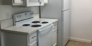 COMPLETELY REMODELED TOWNHOUSE FOR RENT Gallery 4