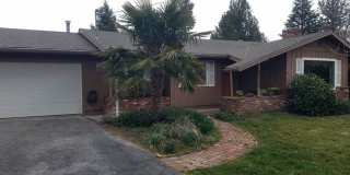 Spacious 4 Bedroom, 2 Bathroom Jacksonville Home Gallery 1
