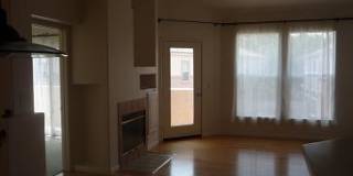 Charming Two-Story Townhome in Union Square Gallery 6