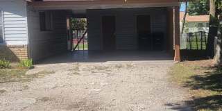 Charming 3-Bedroom, 1-Bath Home with Large Backyard – Fully Furnished! Gallery 4