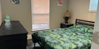 1916 Burlington Avenue North Gallery 7