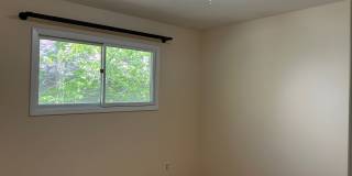 3 Bedrooms One Floor Ranch House with 2 car attached garage in Lyndhurst Gallery 33