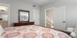 1400 E Bethany Home Road Gallery 6