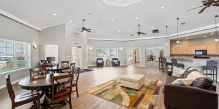 Runaway Bay Apartments Gallery 19