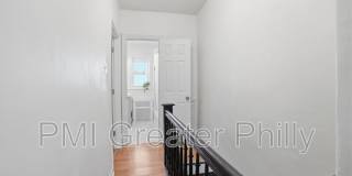 1916 S Salford St Gallery 11