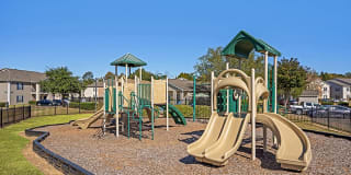 Grand at Pearl Gallery 25