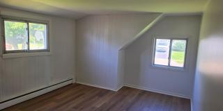 Spacious 4BR House in Levittown Gallery 1