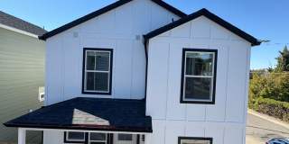 3-bedroom, 2-bathroom Townhouse Gallery 1