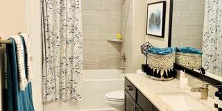 Reserve on Kingsland Gallery 53