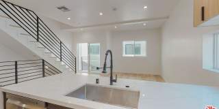 16012 Cantlay St Gallery 7