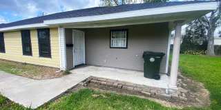 3-Bedroom Duplex Near McNeese State University Gallery 1