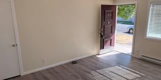 C2402 - Maple Court Apartments Gallery 1