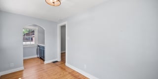 Beautiful 3BR house- perfect roommate set up! 1/2 price security deposit with qualified application Gallery 29