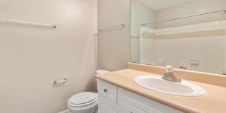 Alexander Crossing Apartments & Townhomes Gallery 21