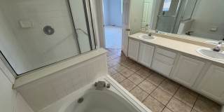 Spacious townhome with great views Gallery 20