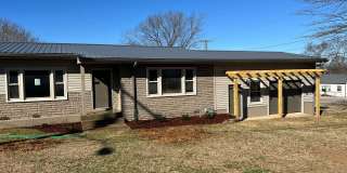 Remodeled Single Level 3 Bed, 2 Bath Home w/ 1 Car Garage Gallery 25