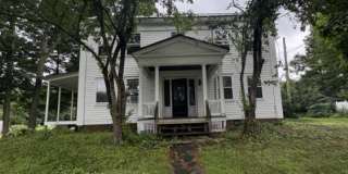 1089 North Pleasant Street - 1 Gallery 1